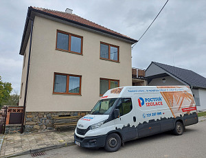 Zateplení stropu patrového rodinného domu pomocí foukané izolace